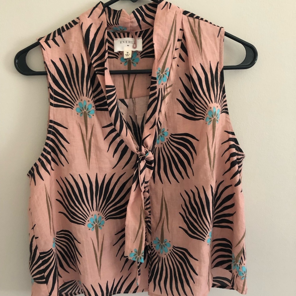 Lulu’s sleeveless top